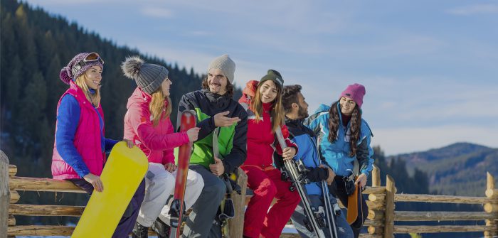sciatori e tariffe per lo skipass della skiarea di livigno