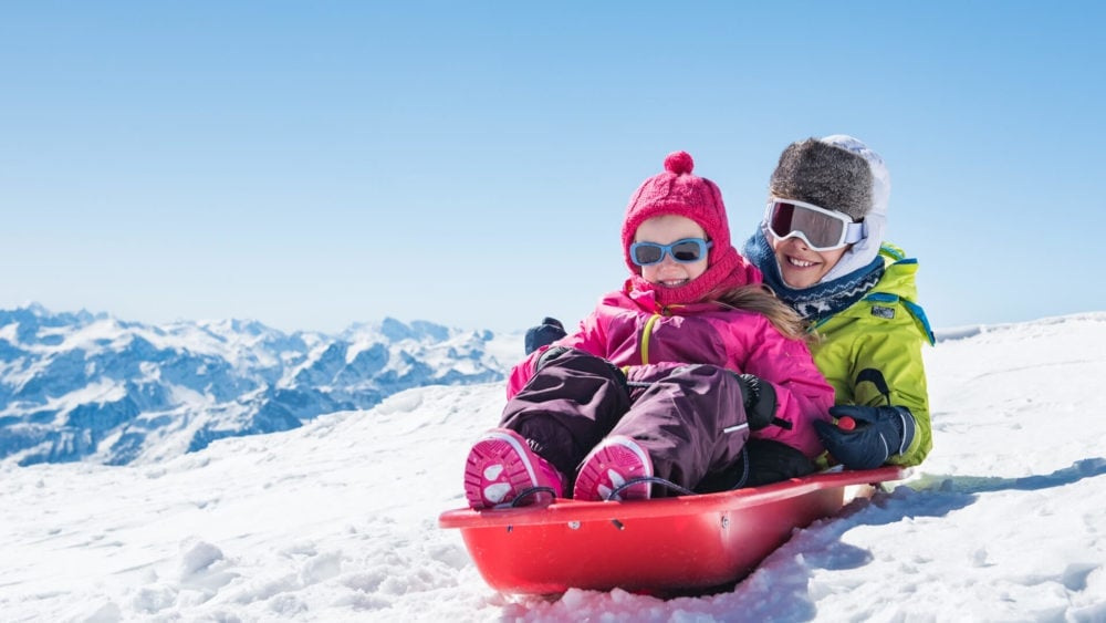 bambini che si divertono con il minibob di san rocco a Livigno