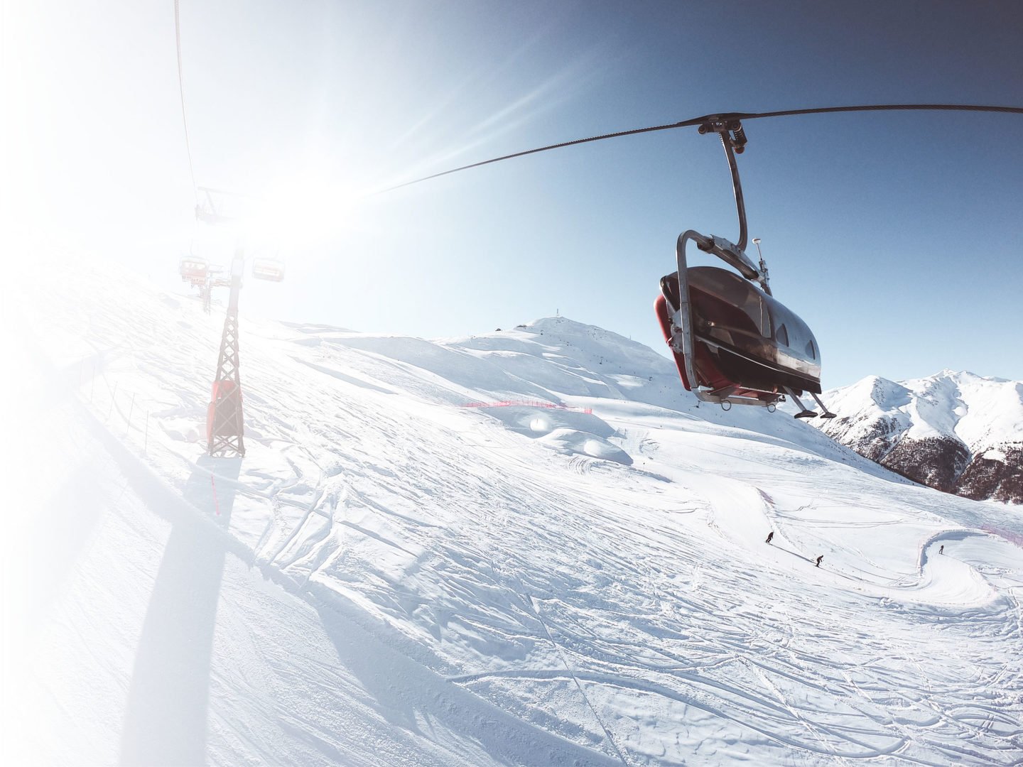 seggiovia e piste innevate a livigno