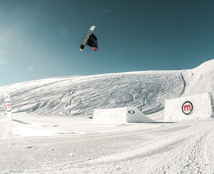 Adrenalina ed evoluzioni allo snowpark Mottolino di Livigno