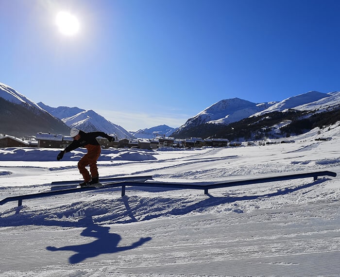 Snowpark Twenty a Livigno, evoluzioni sulla neve